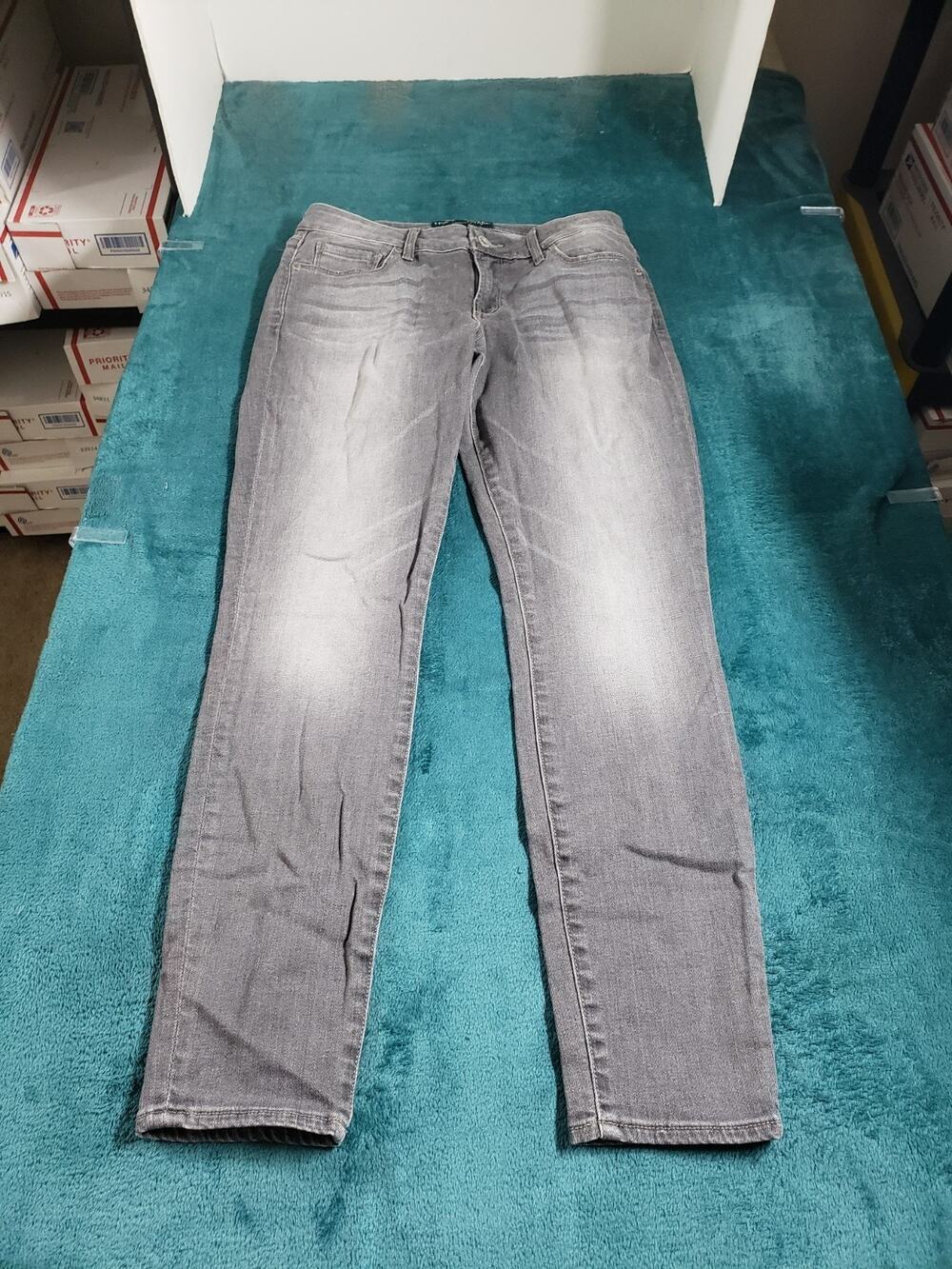 Lucky Brand Jeans Size 4 Womens Gray Denim Pants Mid Rise Stretch Lolita Skinny